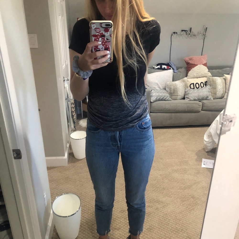 LULULEMON FITTED TOP